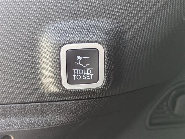 used 2023 Jeep Grand Cherokee car, priced at $32,666