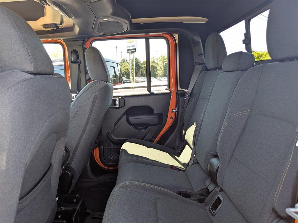 new 2025 Jeep Gladiator car, priced at $53,737