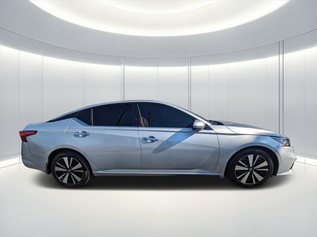 used 2022 Nissan Altima car, priced at $21,212