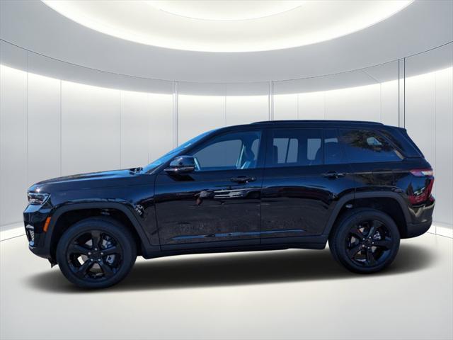 new 2025 Jeep Grand Cherokee car, priced at $40,675