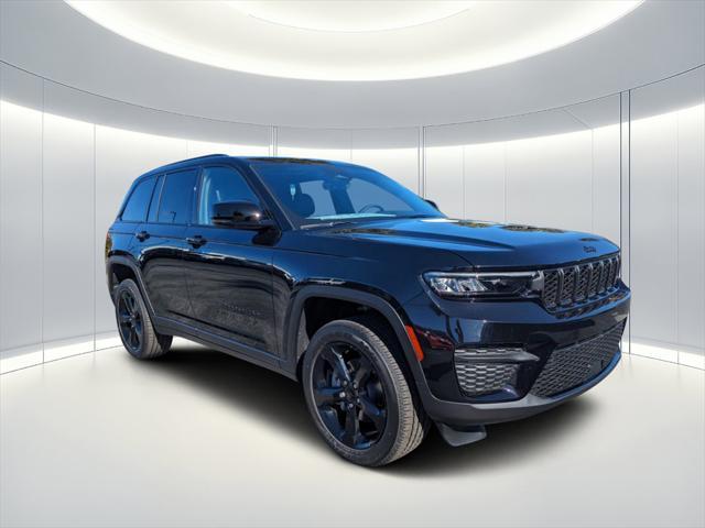 new 2025 Jeep Grand Cherokee car, priced at $40,675