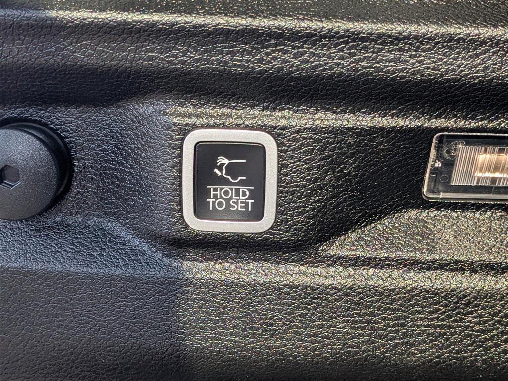 used 2024 Jeep Grand Cherokee L car, priced at $29,956