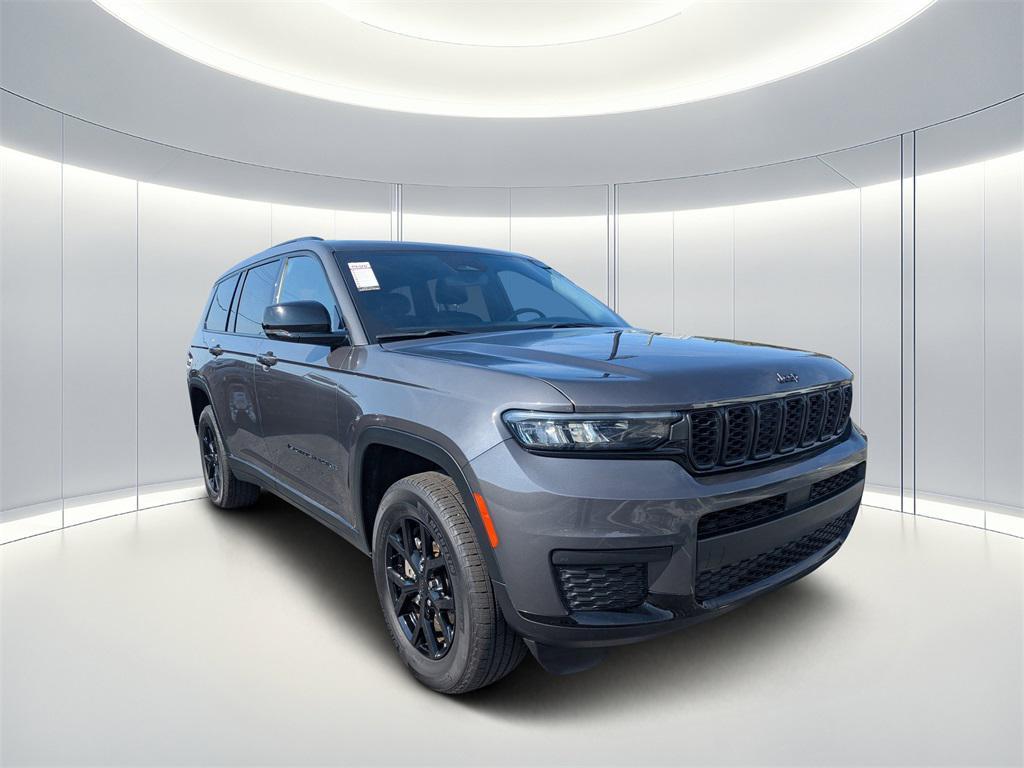 used 2024 Jeep Grand Cherokee L car, priced at $29,956
