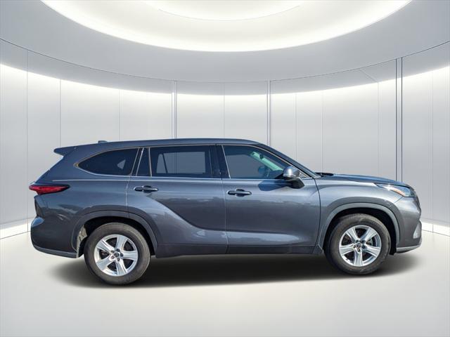 used 2021 Toyota Highlander car, priced at $21,360