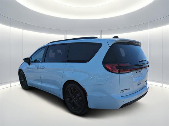 new 2024 Chrysler Pacifica car, priced at $42,410