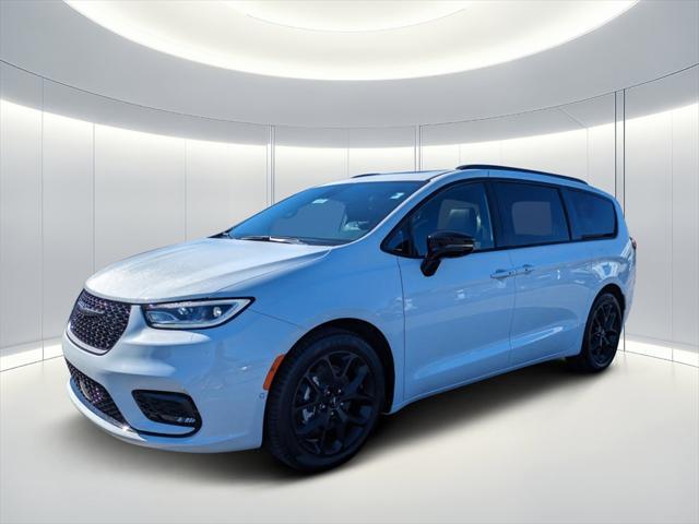 new 2024 Chrysler Pacifica car, priced at $42,410