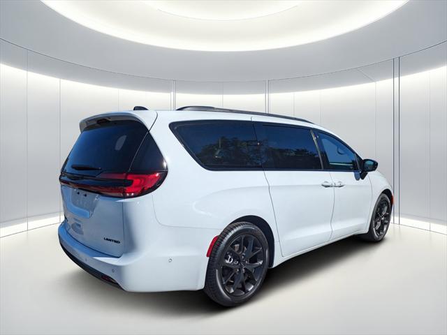 new 2024 Chrysler Pacifica car, priced at $42,410