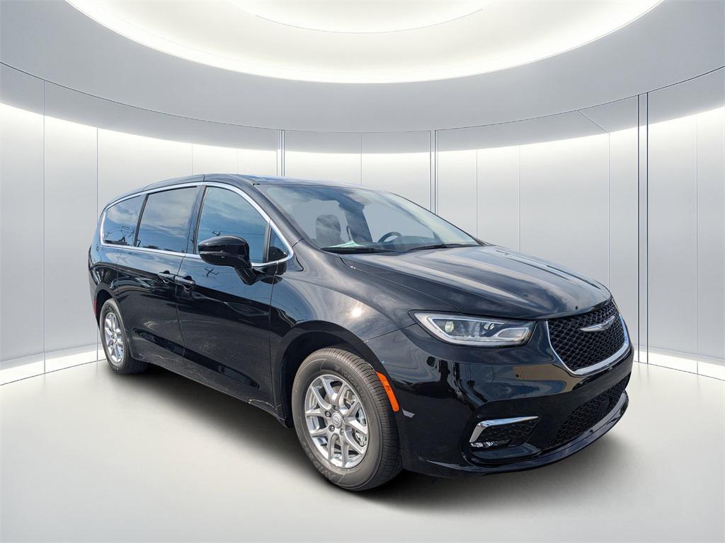 new 2026 Chrysler Pacifica car, priced at $39,100