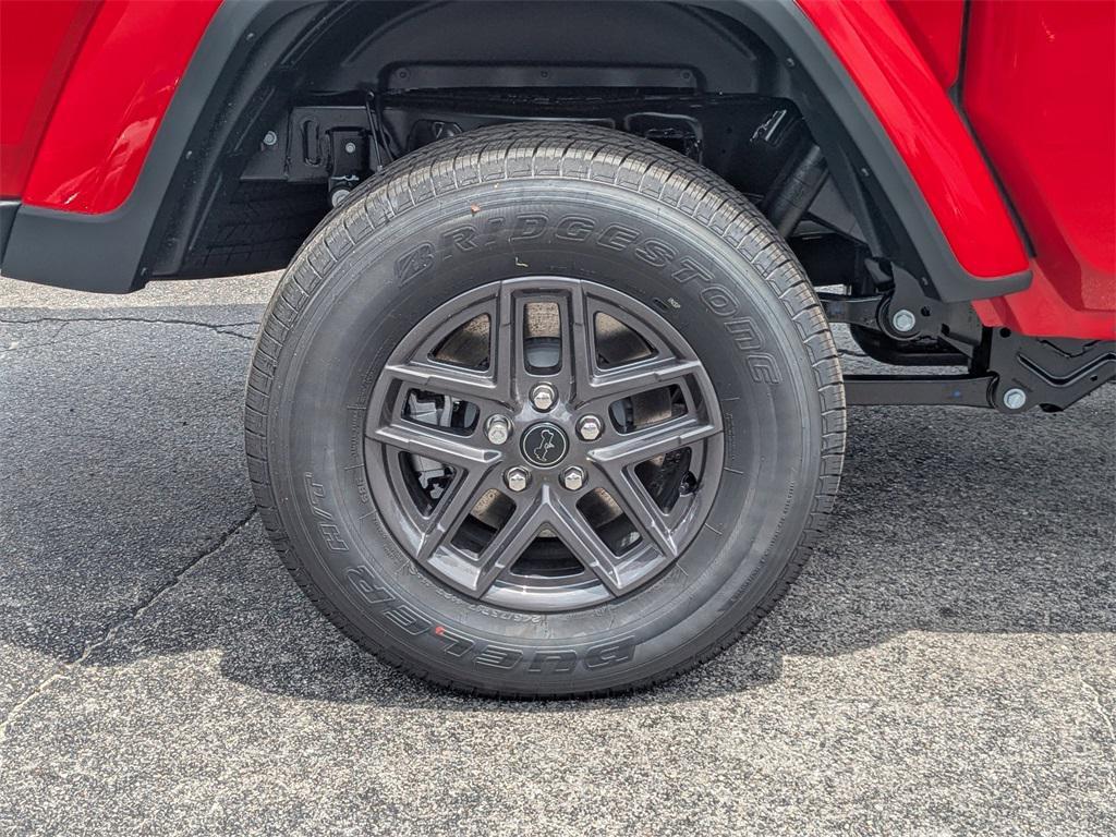 new 2025 Jeep Gladiator car, priced at $46,925