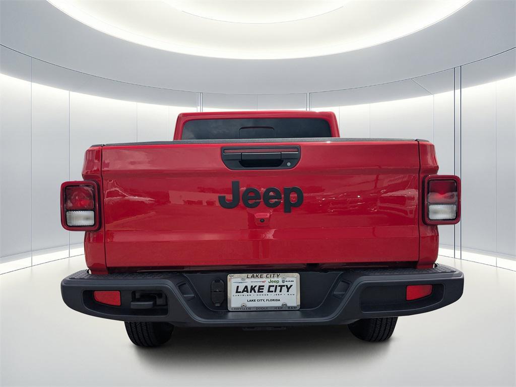 new 2025 Jeep Gladiator car, priced at $46,925