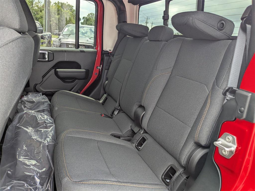 new 2025 Jeep Gladiator car, priced at $46,925