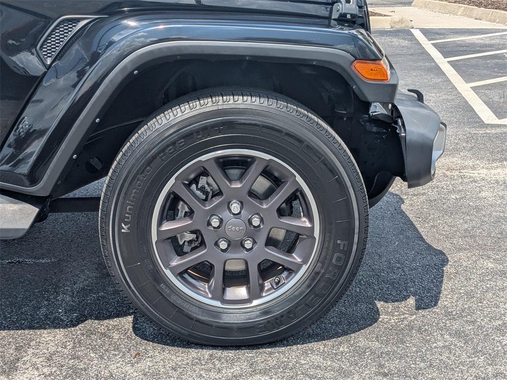 used 2021 Jeep Gladiator car, priced at $28,379