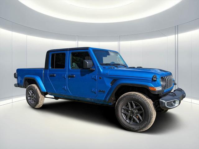 new 2024 Jeep Gladiator car, priced at $43,682