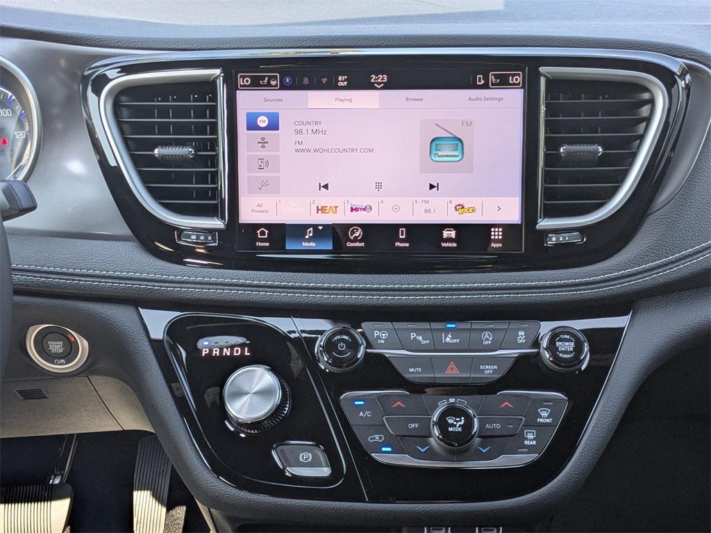 new 2025 Chrysler Pacifica car, priced at $40,500