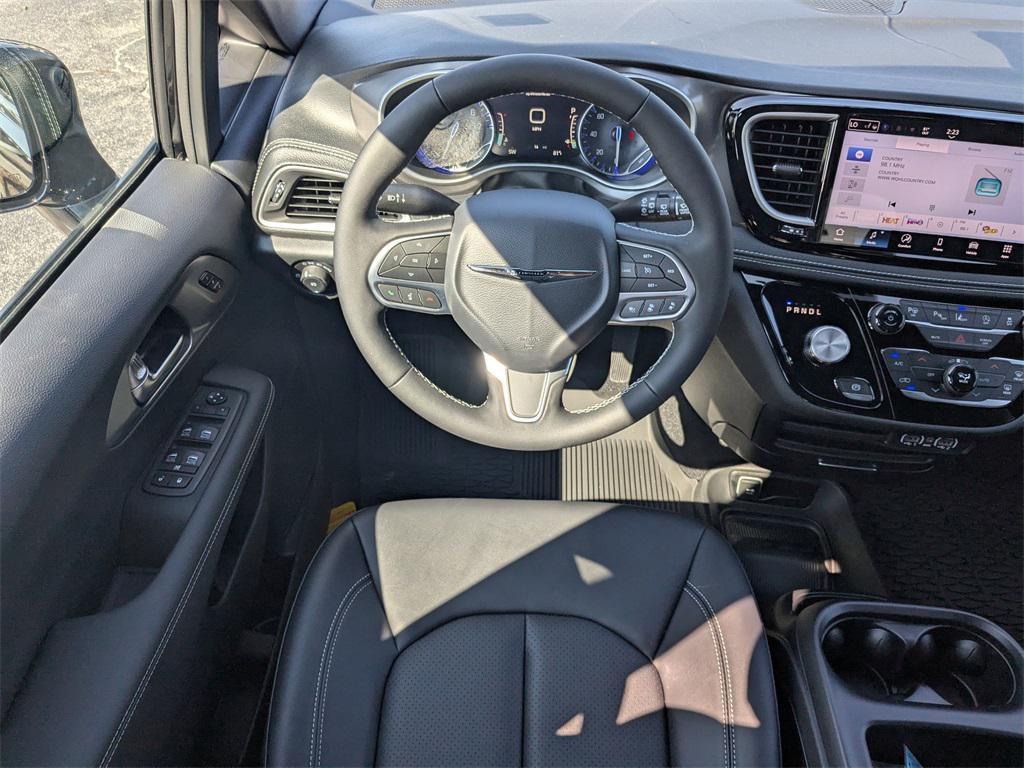 new 2025 Chrysler Pacifica car, priced at $40,500