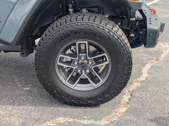 new 2025 Jeep Gladiator car, priced at $57,633