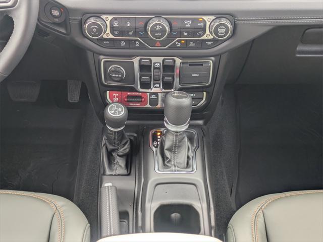 new 2025 Jeep Gladiator car, priced at $57,633