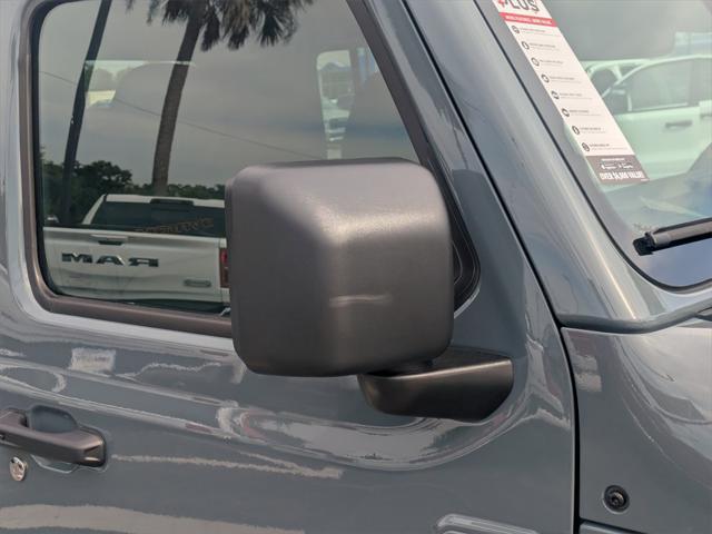 new 2025 Jeep Gladiator car, priced at $57,633