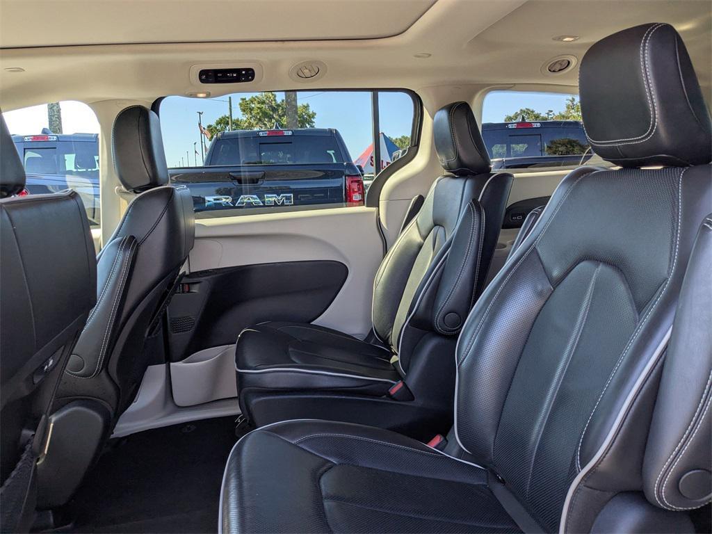used 2023 Chrysler Pacifica Hybrid car, priced at $30,306