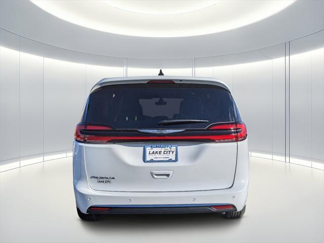 new 2025 Chrysler Pacifica car, priced at $39,775