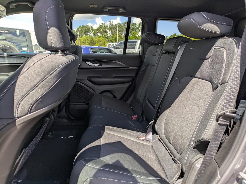 new 2025 Jeep Grand Cherokee car, priced at $37,910