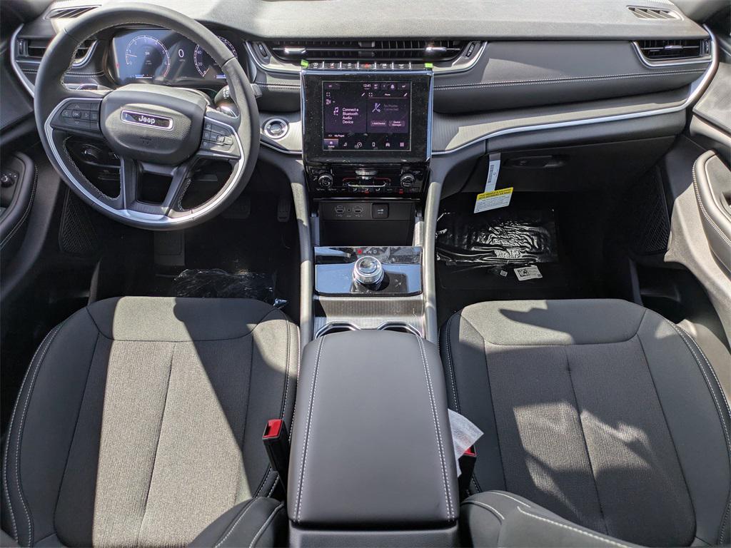 new 2025 Jeep Grand Cherokee car, priced at $37,910