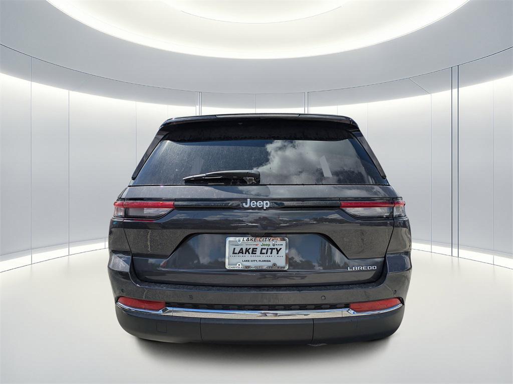 new 2025 Jeep Grand Cherokee car, priced at $37,910