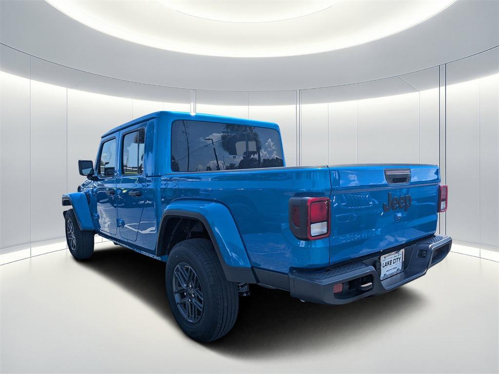 new 2025 Jeep Gladiator car, priced at $48,183