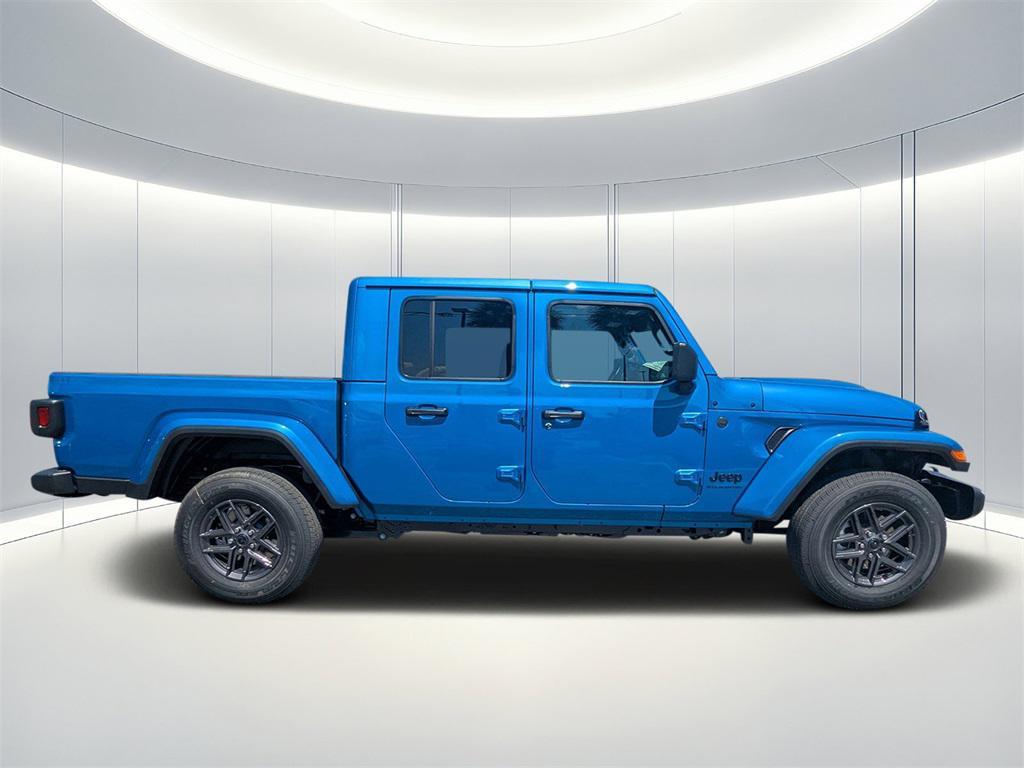 new 2025 Jeep Gladiator car, priced at $48,183