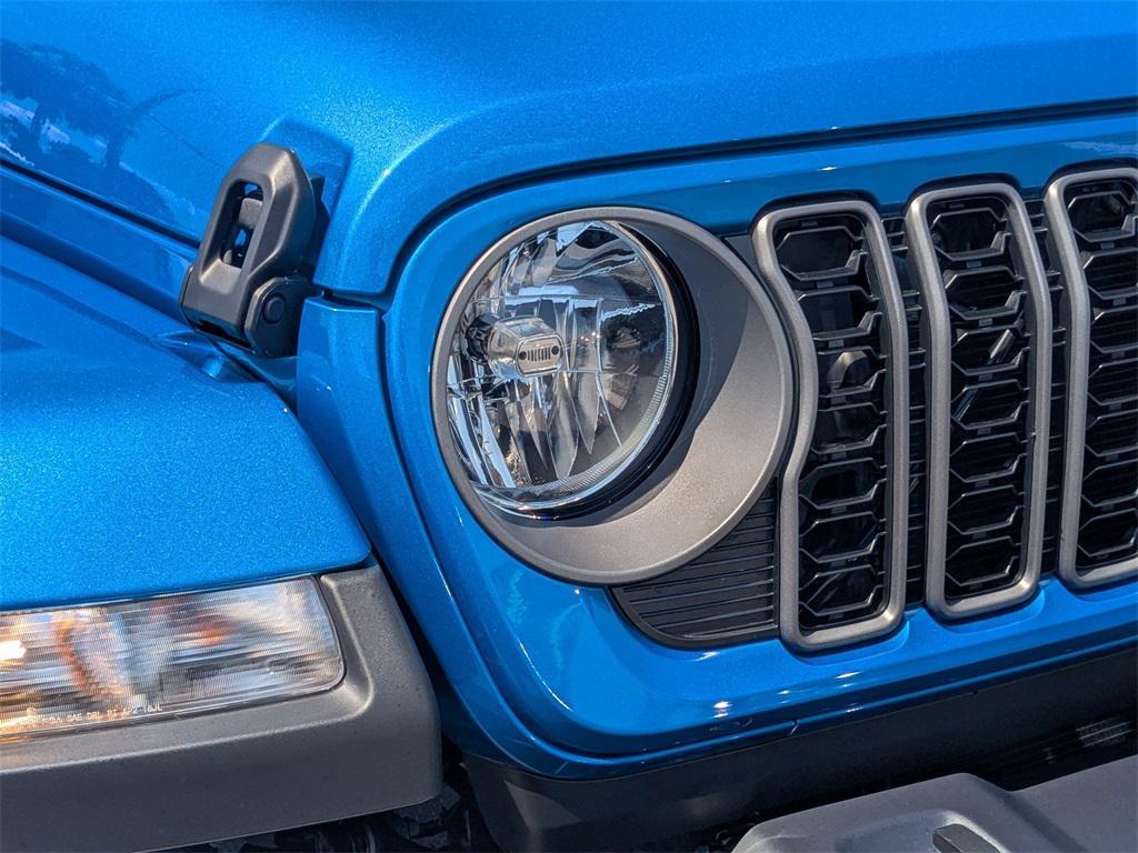 new 2025 Jeep Gladiator car, priced at $48,183