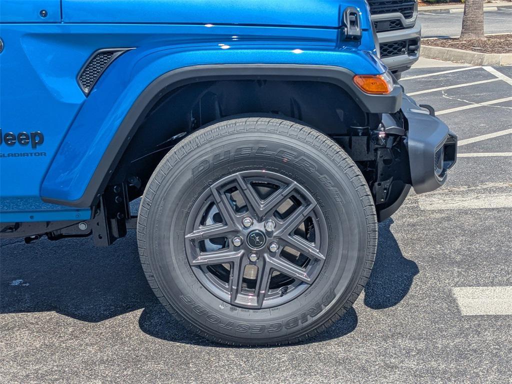 new 2025 Jeep Gladiator car, priced at $48,183