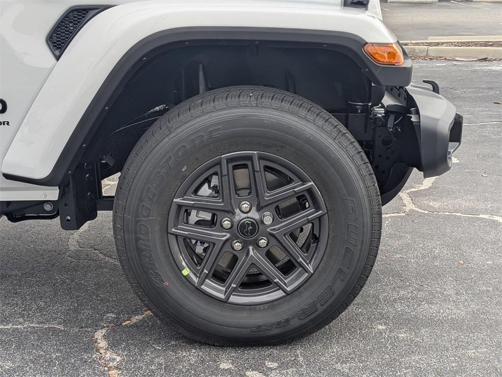 new 2025 Jeep Gladiator car, priced at $45,817