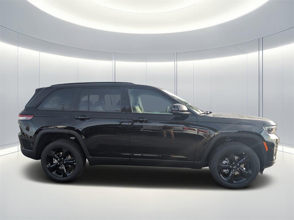new 2025 Jeep Grand Cherokee car, priced at $46,411