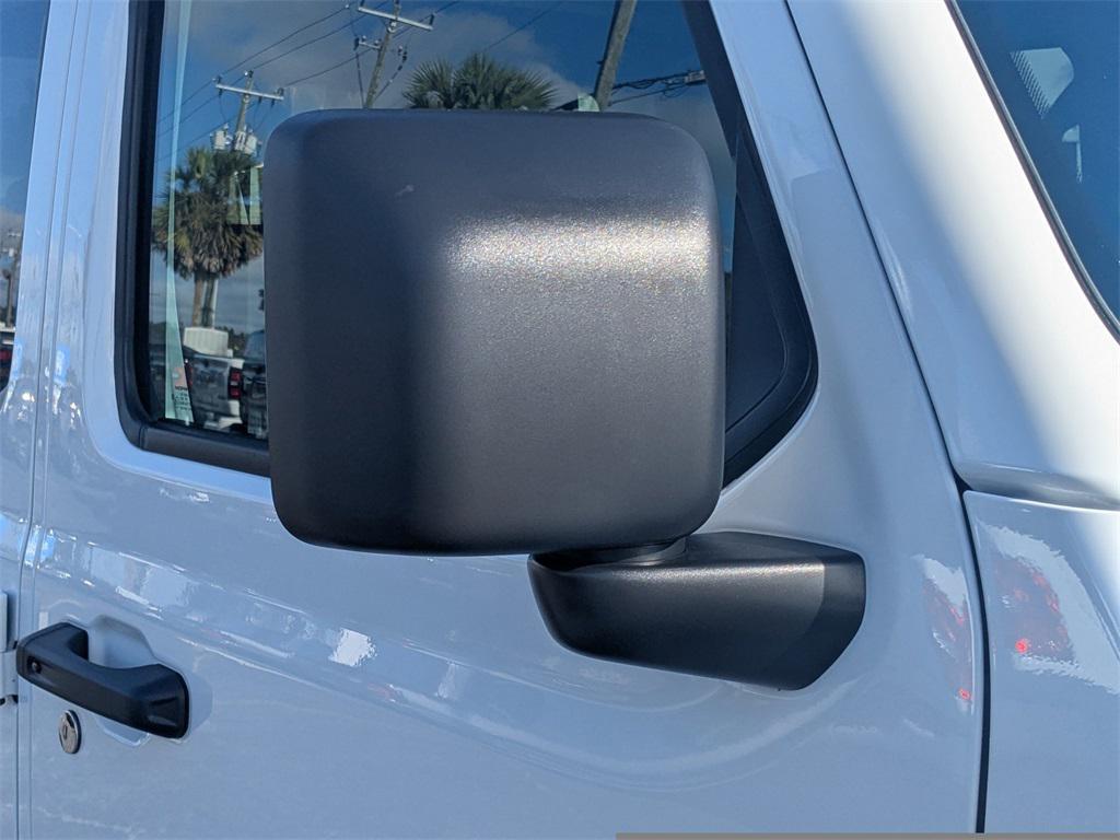 new 2025 Jeep Gladiator car, priced at $40,340