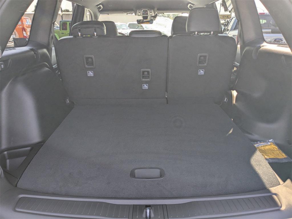 new 2025 Jeep Grand Cherokee car, priced at $40,979