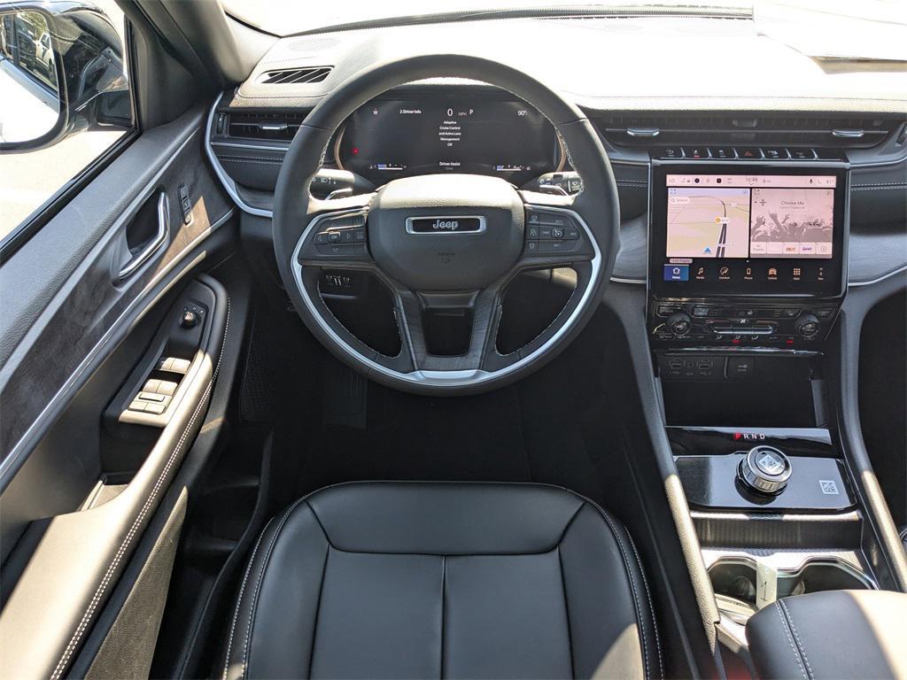 new 2025 Jeep Grand Cherokee car, priced at $40,979