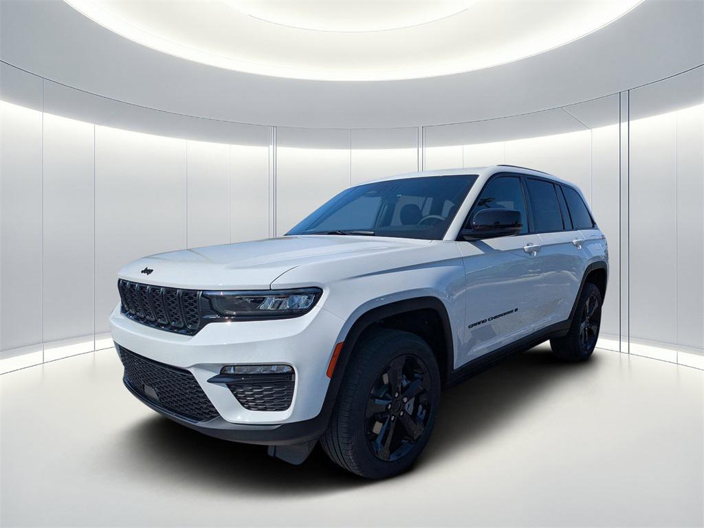 new 2025 Jeep Grand Cherokee car, priced at $40,979