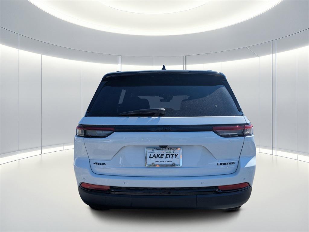 new 2025 Jeep Grand Cherokee car, priced at $40,300
