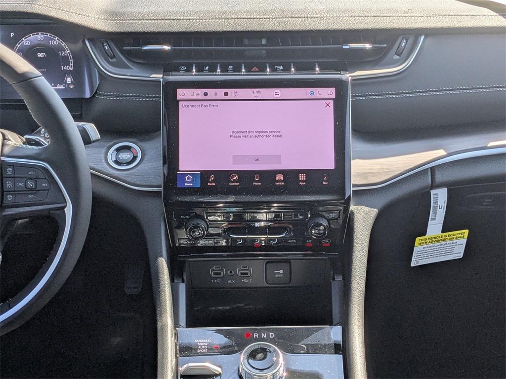 new 2025 Jeep Grand Cherokee car, priced at $40,300