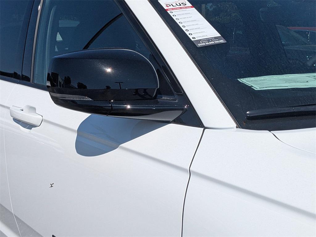 new 2025 Jeep Grand Cherokee car, priced at $40,300