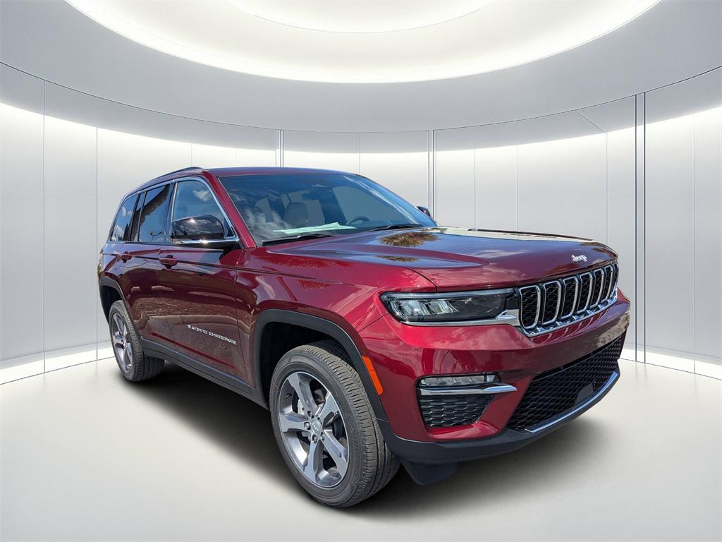 new 2025 Jeep Grand Cherokee car, priced at $45,023