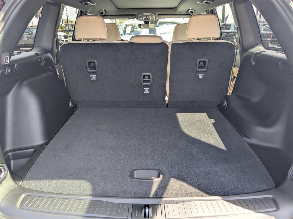 new 2025 Jeep Grand Cherokee car, priced at $43,523