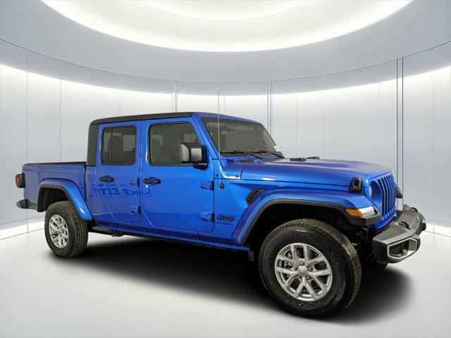 new 2023 Jeep Gladiator car, priced at $44,011