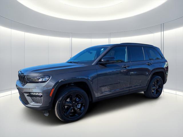 new 2025 Jeep Grand Cherokee car, priced at $43,535