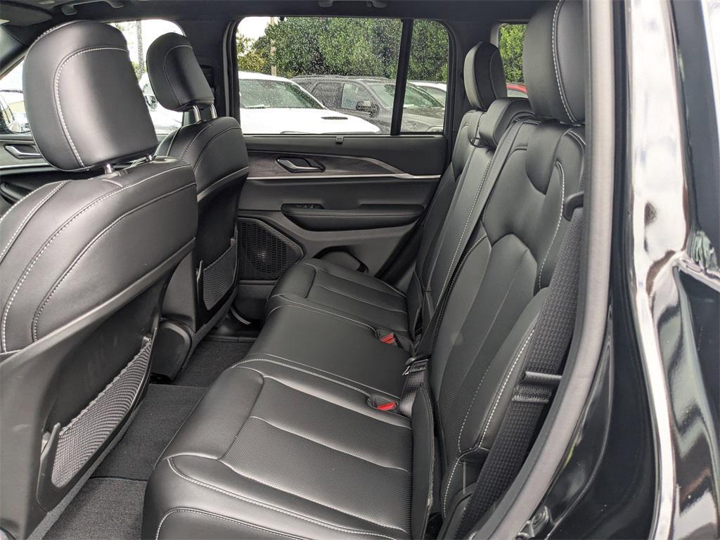 new 2025 Jeep Grand Cherokee car, priced at $49,267