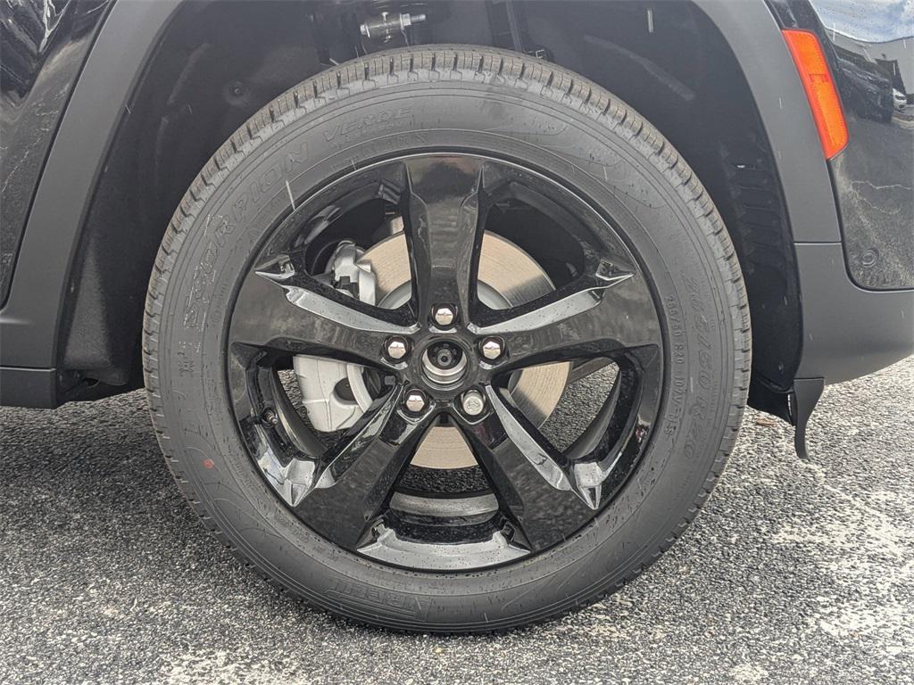 new 2025 Jeep Grand Cherokee car, priced at $49,267