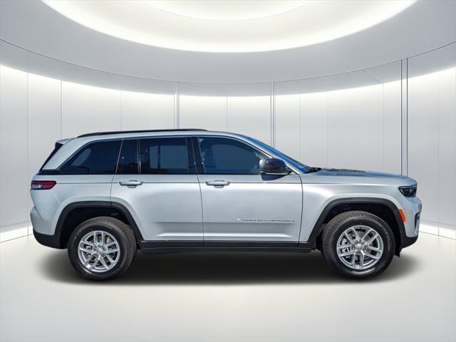 new 2025 Jeep Grand Cherokee car, priced at $35,975