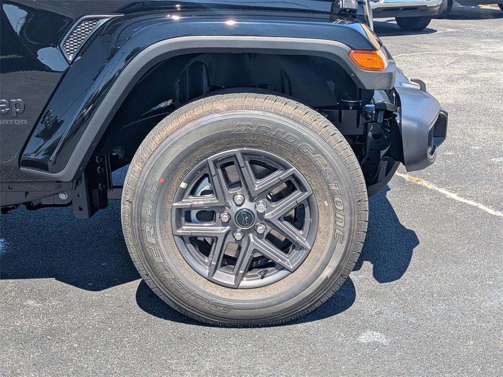 new 2025 Jeep Gladiator car, priced at $46,406