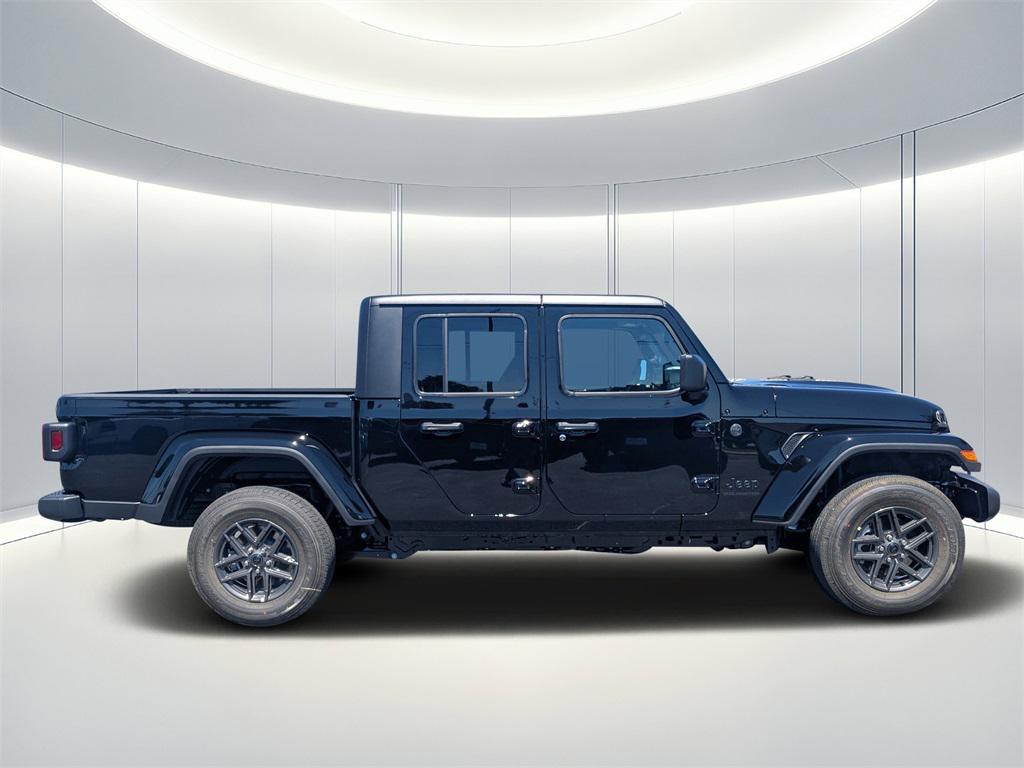 new 2025 Jeep Gladiator car, priced at $46,406