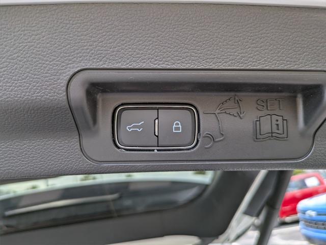 used 2023 Ford Explorer car, priced at $27,564